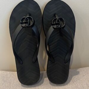 Elegant Black Sandals with Interlocking Design